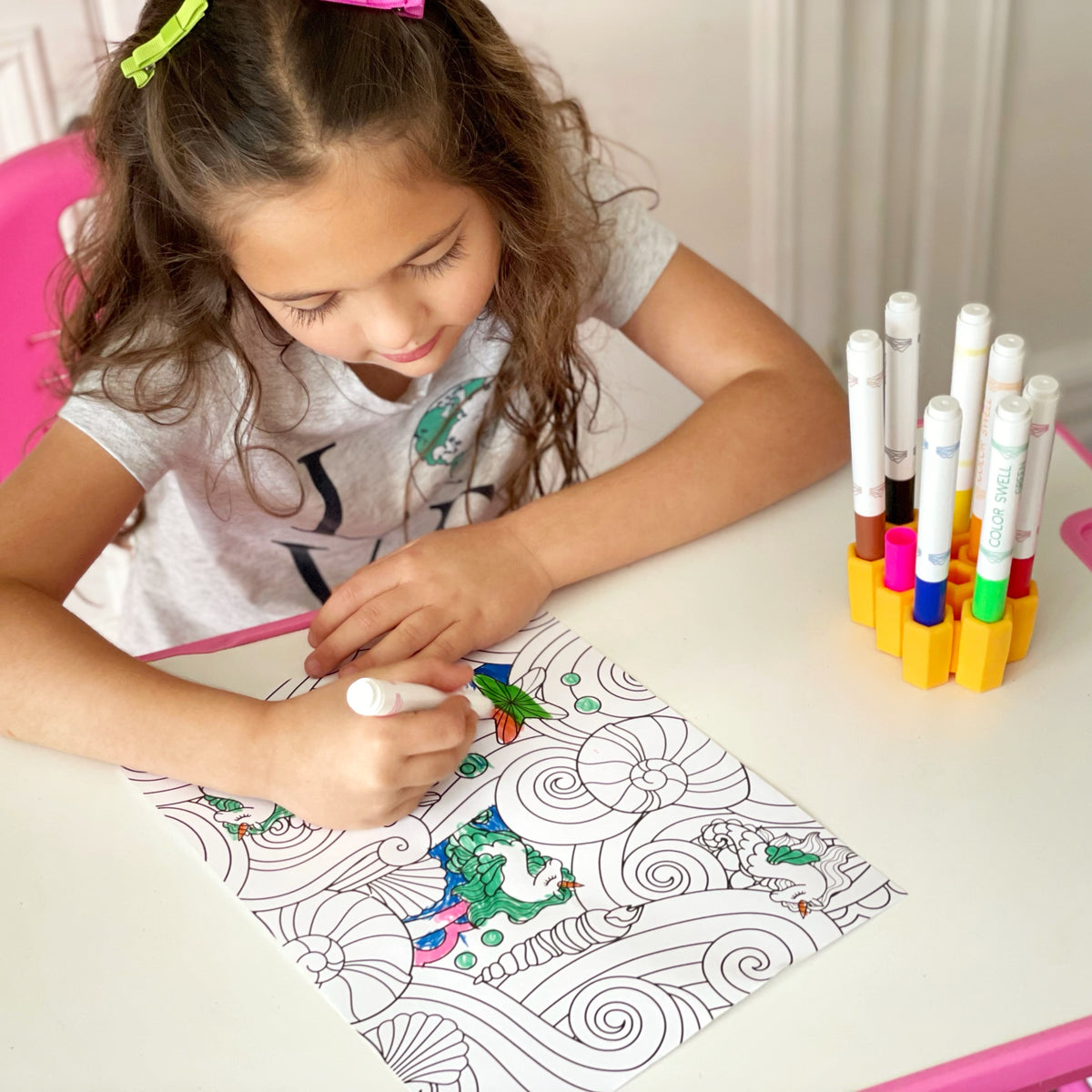 Marker Parker Coloring Organizer – Big Bee, Little Bee