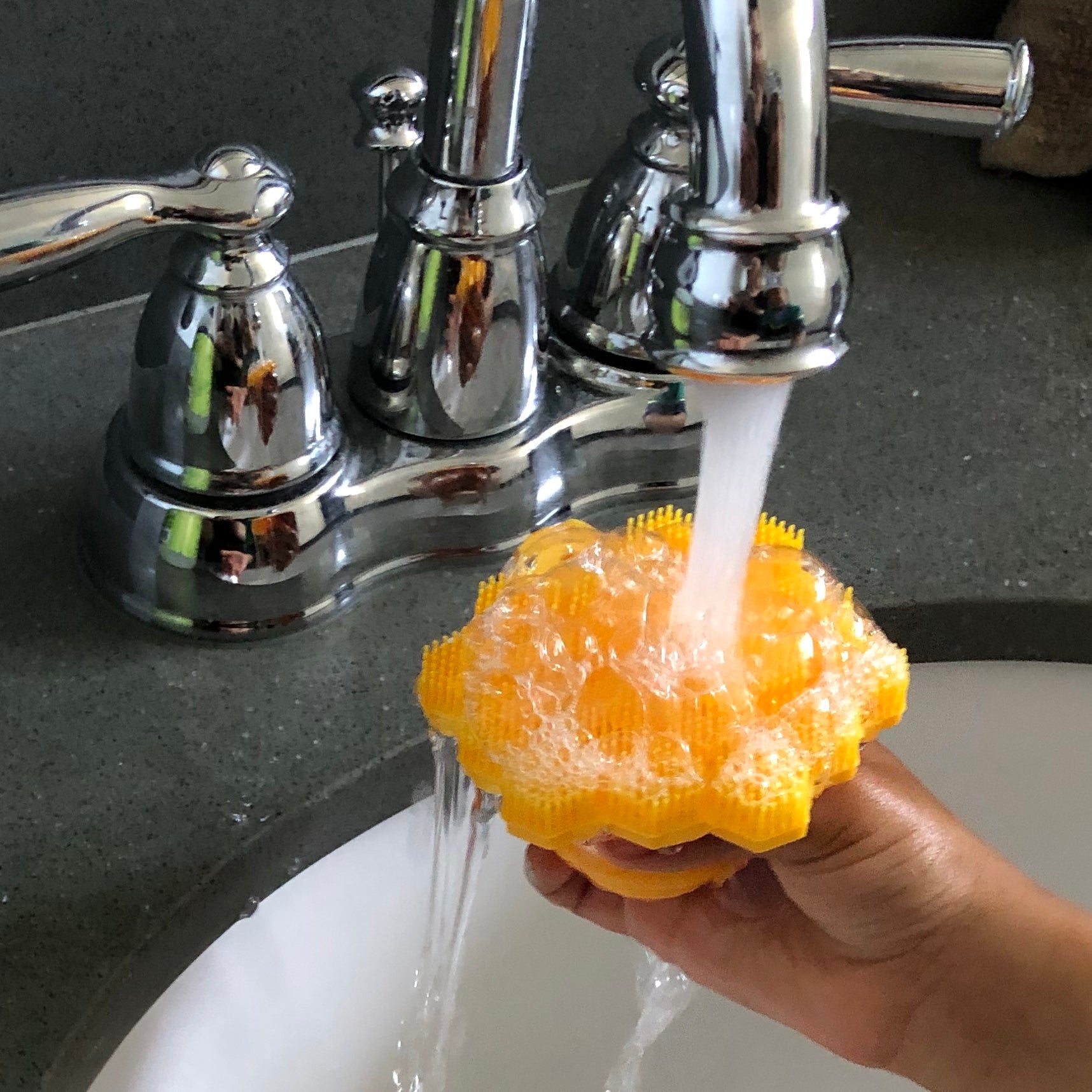 OG_ScrubBEE_Marigold_Bubbles_F